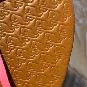 Vineyard Vines Shoes - Vineyard vines women’s flip flops Vineyard Vines Shoes - Vineyard vines women’s flip flops